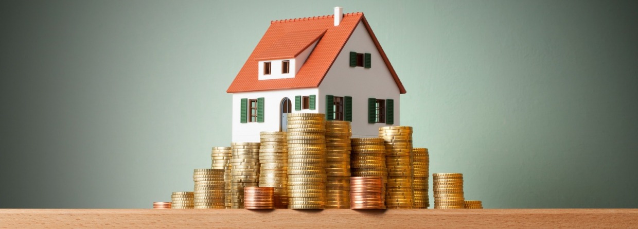 Huis op een stapel geld